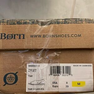 NEW in Box!!! Born Women’s Inlet Sandal in Tan size 8